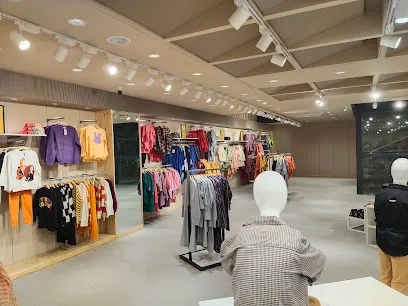 IShop Sahiwal Galleria Shopping Mall logo